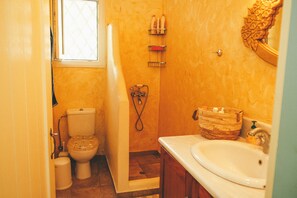 House | Bathroom