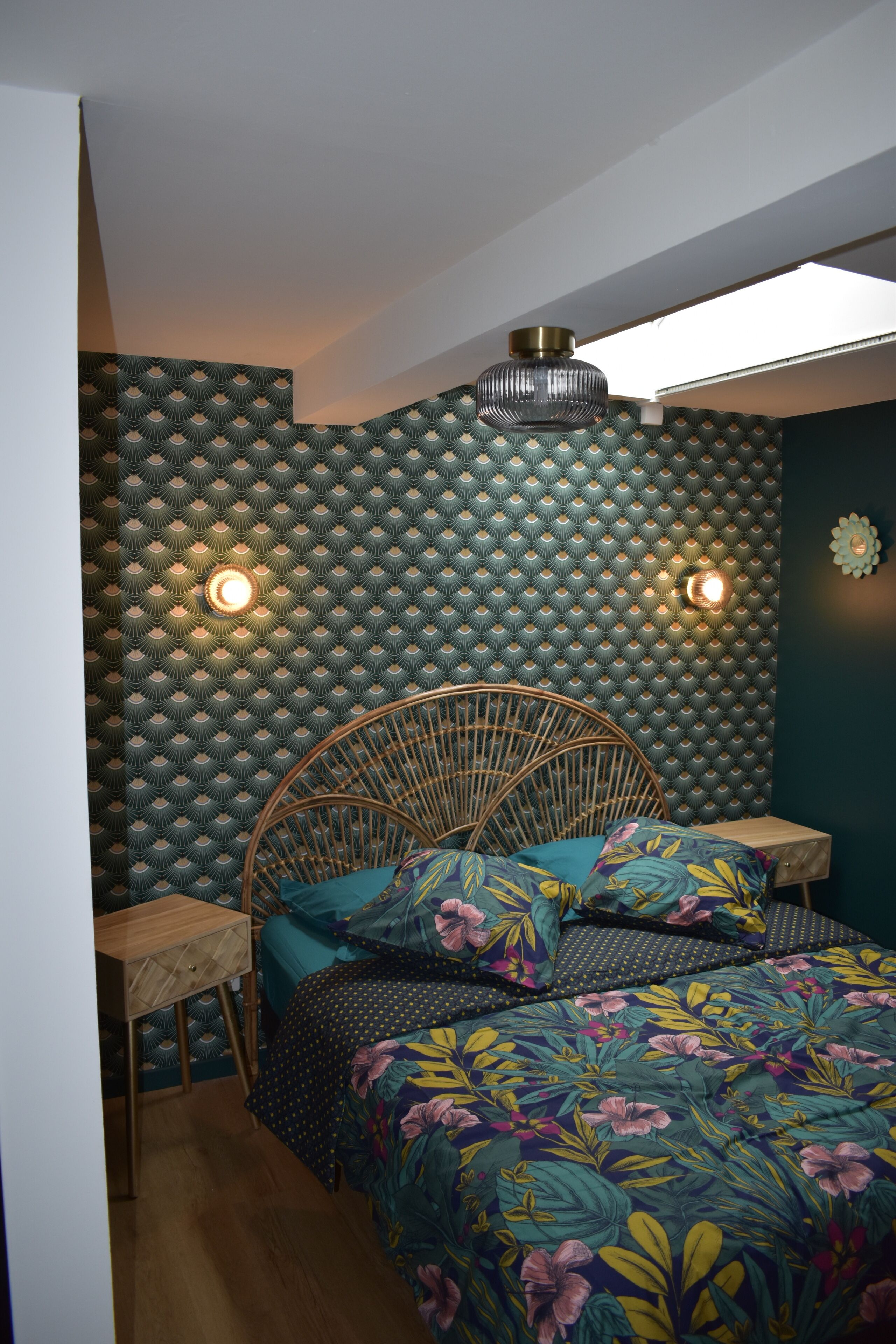 2 chambres, bureau, fer et planche à repasser, lit parapluie