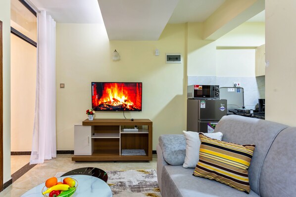 TV - LUX/Exquisite One bedroom Unit in Kilimani.5 min to YaYa Center & 4.8 km to CBD. (Nairobi)