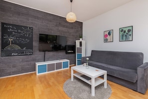 Apartment, 2 Bedrooms, Balcony | 2 bedrooms, bed sheets - Family Apartment Kopernika by Renters (Gdynia)