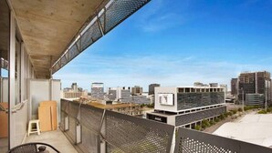 Unclassified image, 3 of 12, button - Convenient 2-bed Apt in CBD Southern Cross Station (Melbourne)