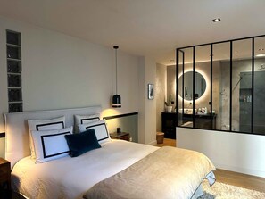 2 chambres, fer et planche Ă repasser, Wi-Fi, draps fournis