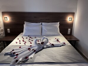 1 chambre, fer et planche à repasser, accès au Wi-Fi (inclus)