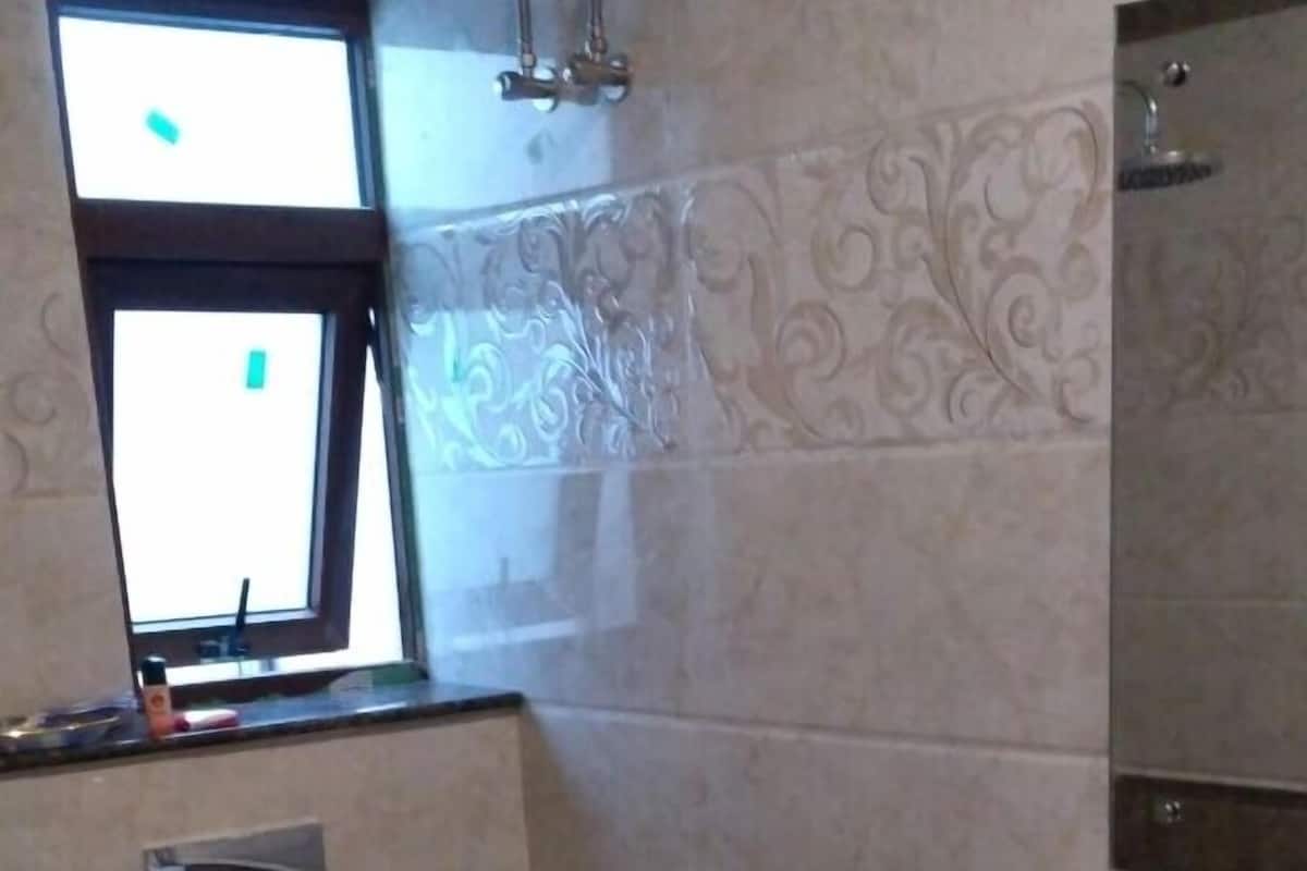 Cottage | Bathroom | Free toiletries