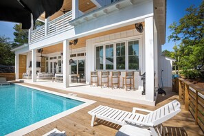 Outdoor pool - NEW-Family Friendly, Private Pool, short walk to beach- discount on rental gear! (Santa Rosa Beach)
