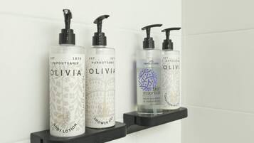 Shower, free toiletries, hair dryer, towels