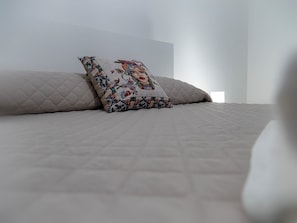 1 bedroom, in-room safe, desk, iron/ironing board
