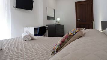 1 chambre, coffres-forts dans les chambres, bureau