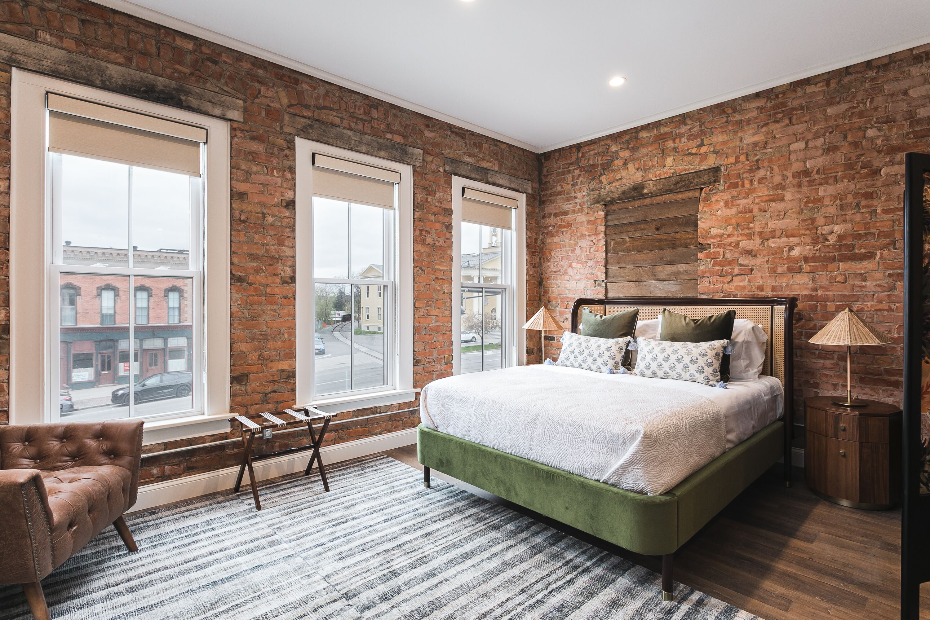 Elegant Restored Boutique Hotel Walk to Downtown Canandaigua and The Lake!