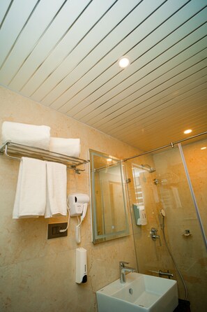 Shower, designer toiletries, hair dryer, slippers - Zip By Spree Hotels Phoenix Marathahalli (Bengaluru)