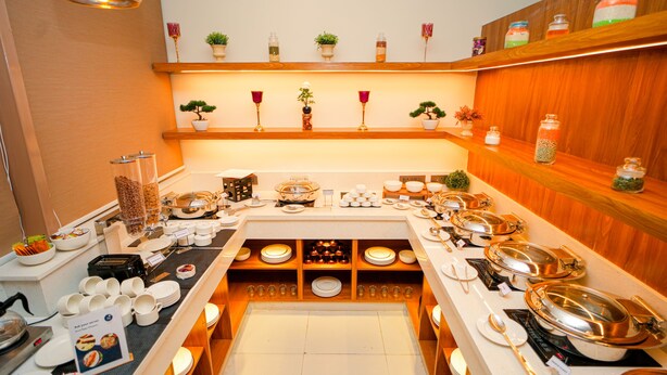 Restaurant - Zip By Spree Hotels Phoenix Marathahalli (Bengaluru)