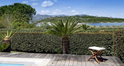 Villa in Capo Coda Cavallo with 3 bedrooms sleeps 6