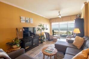 Smart TV - Rare unit on the sand beach sleeps 6 in Biloxi! (Biloxi)