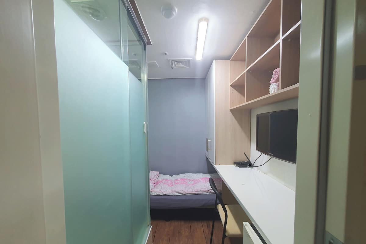 Habitación individual económica, solo para mujeres, para no fumadores, baño privado | Wifi gratis