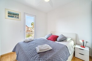 2 عدّة غرف نوم ومكواة/لوح كي وواي فاي مجانًا