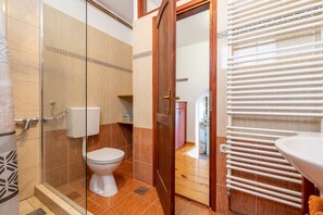 Villa | Bathroom