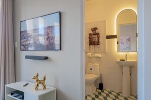 تجهيزات دش، مجففات شعر، مناشف