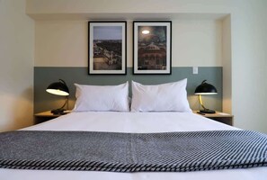 2 chambres, fer et planche à repasser, Wi-Fi, draps fournis
