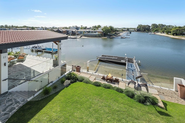The home has it's own jetty & firepit for the winter months - please bring your own firewood.