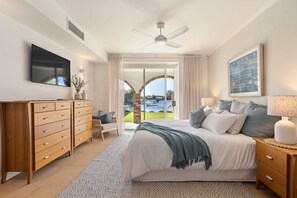 4 bedrooms, desk, iron/ironing board, travel crib