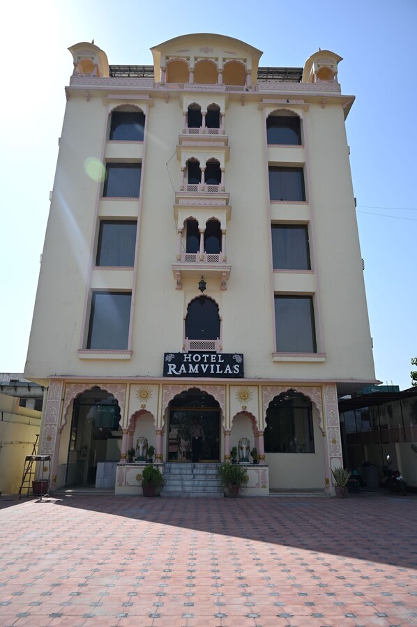Unclassified image, 1 of 32, button - Hotel Ram Vilas By Fork Plaza (Jaipur)