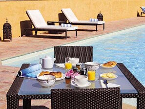 Outdoor dining - Lagrange Vacances - Green Bastide (Roquebrune-sur-Argens)