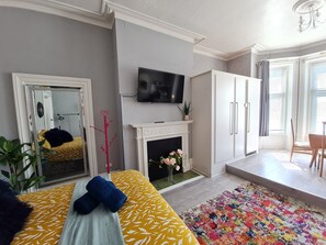 1 bedroom, iron/ironing board, WiFi, bed sheets