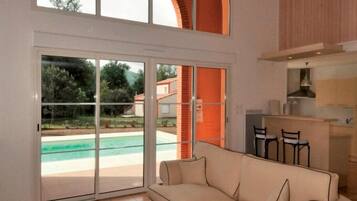 Televisi layar datar 40-cm dengan saluran TV digital dan TV