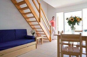 40-inch flat-screen TV with digital channels, TV - Lagrange Vacances-Les Hameaux de L'Ocean (Carcans)
