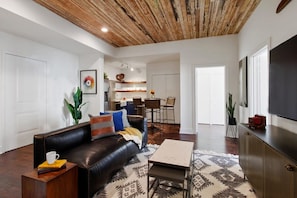 Smart TV, offices