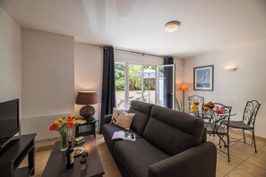 2 pièces 2/4 personnes supérieur | Opholdsområde | 40-centimeters tv med digitale kanaler