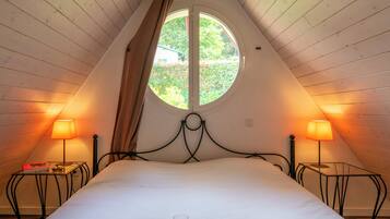 Appartement | Een strijkplank/strijkijzer, babybedden (toeslag)