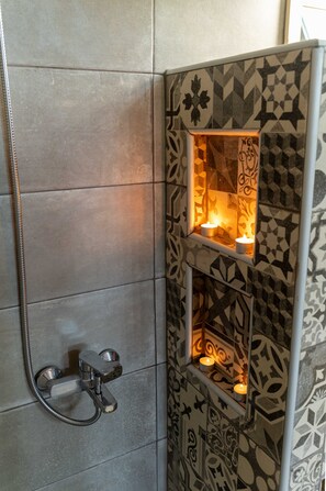 Shower, free toiletries, hair dryer, bathrobes
