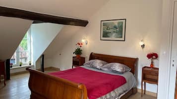2 chambres, fer et planche à repasser, Wi-Fi gratuit, draps fournis