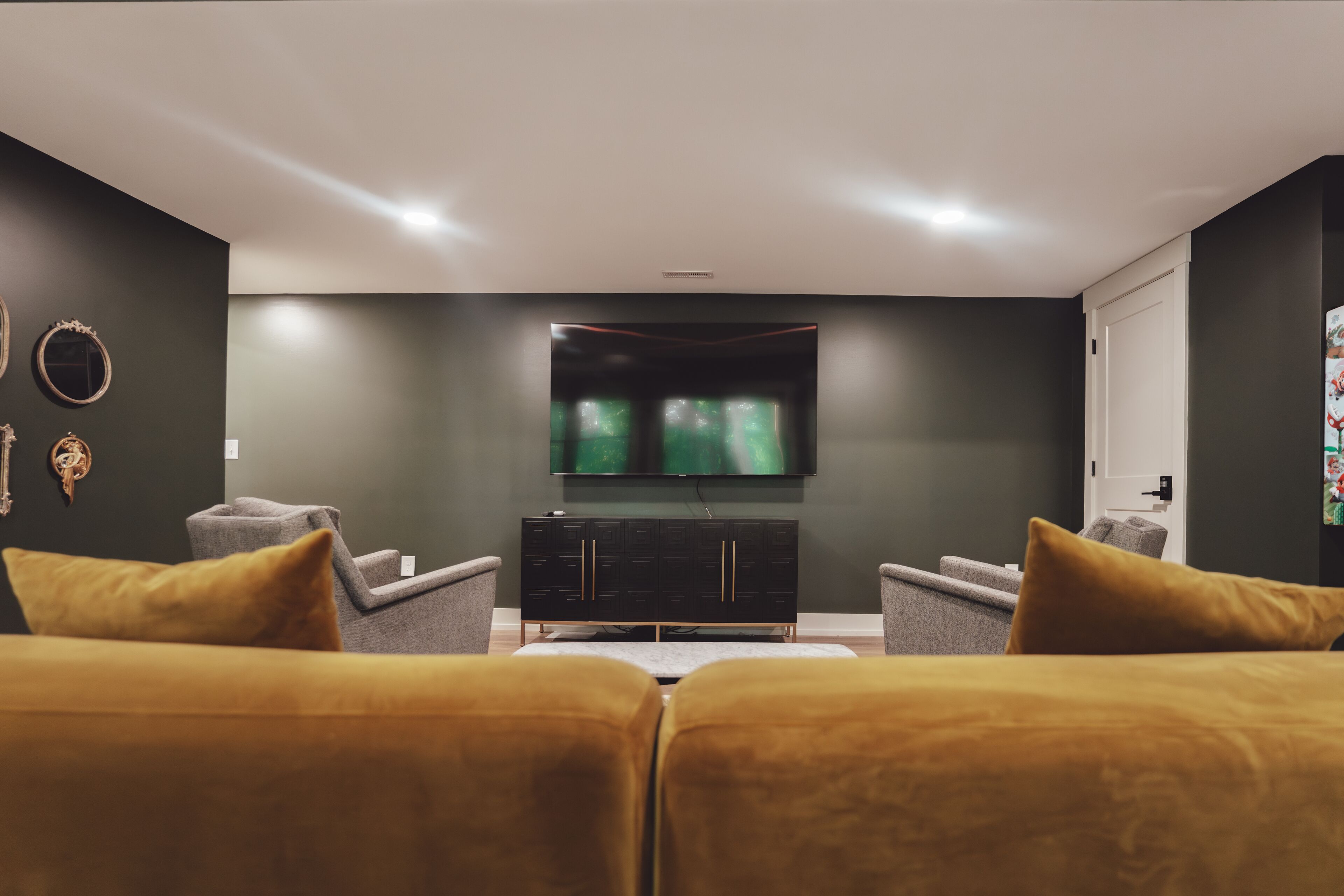 智能電視、電子遊戲