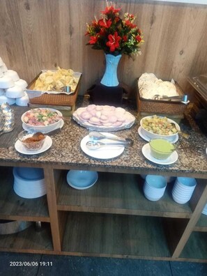 Petit déjeuner buffet compris tous les jours