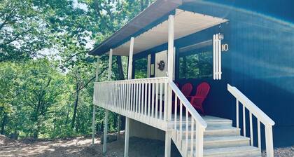 Little Owl Private Cabin #10 - Sleeps 6. Resort Pool-Spa. SDC 1 mi. Dogs ok!