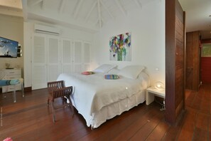 1 chambre, fer et planche à repasser, Wi-Fi, literie fournie