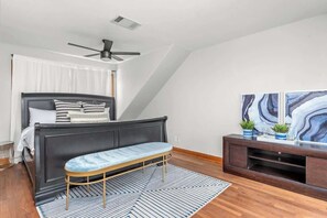 8 bedrooms, iron/ironing board, free WiFi, bed sheets