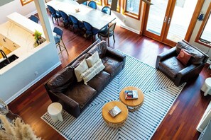 Smart TV, books - Lake Park House: Luxury Retreat Sleeps 23 w/Pool (Dripping Springs)