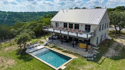 The Point-Hill Country Views-Pool+Hot Tub