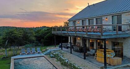 The Point-Hill Country Views-Pool+Hot Tub