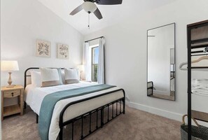 7 bedrooms, iron/ironing board, free WiFi, bed sheets