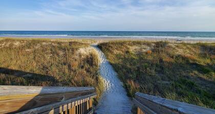 Rum Pineapple Club, Oceanside House in Emerald Isle, NC!