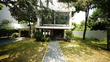 住宿地面