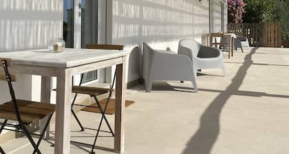 Two-room apartment in Villa Patrizia Pietrasanta