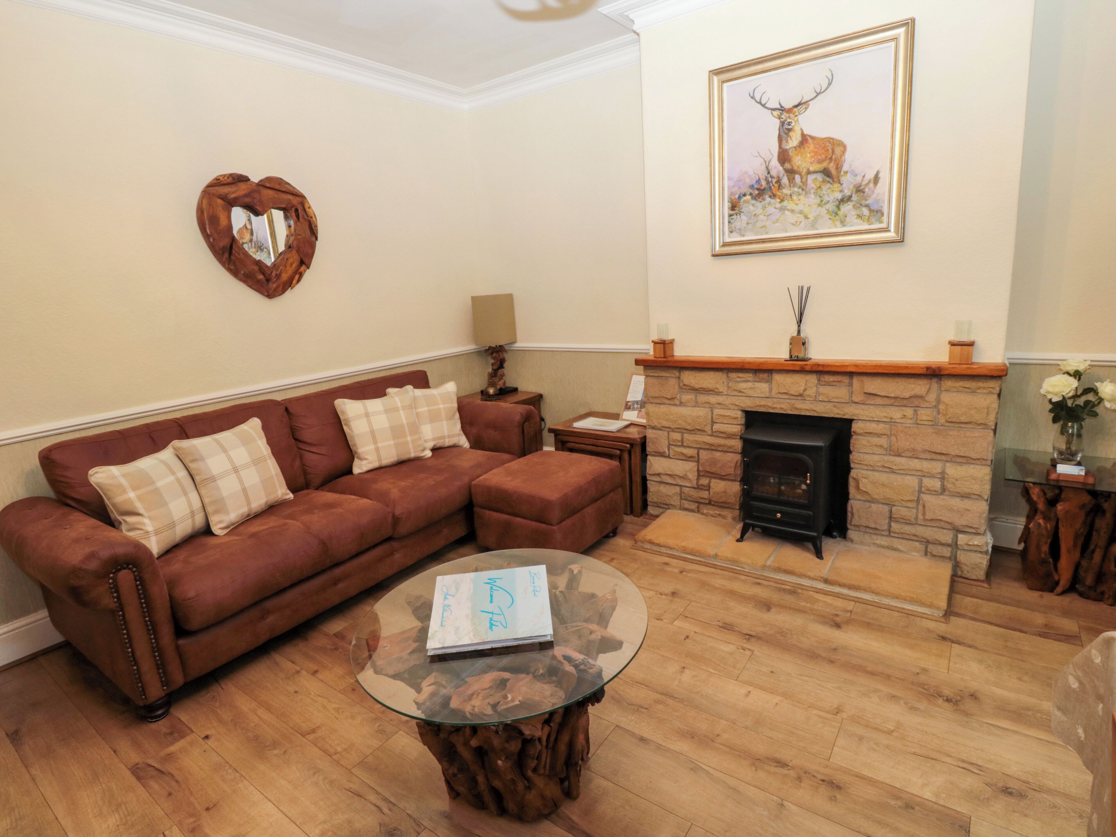 Bonnie's Retreat, Pet Friendly, Character Holiday Cottage In Amble - Alnwick