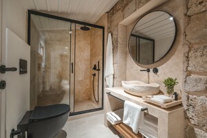 Family Quadruple Room, Multiple Beds | Bathroom | Shower, designer toiletries, hair dryer, slippers