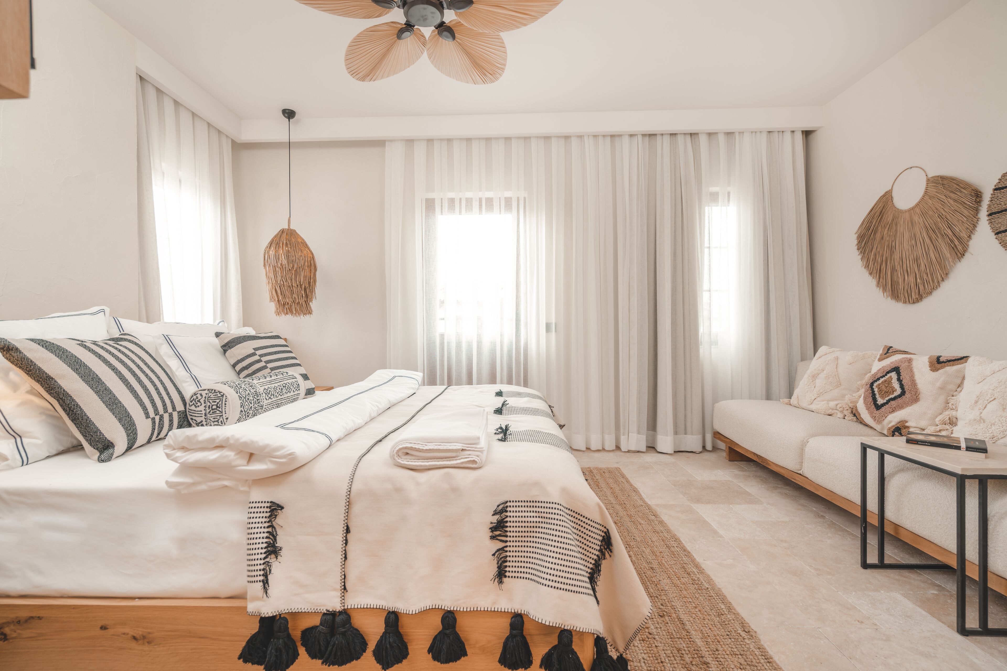 Ropa de cama de alta calidad, minibar y sistema de insonorización 