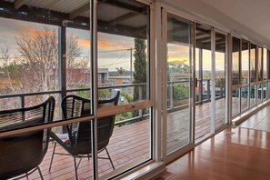 Interior - Cruickshank Retreat I Spa and Dip Pool (Ocean Grove)